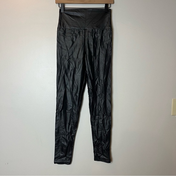 Everbellus Faux Leather Leggings Medium - Picture 1 of 5